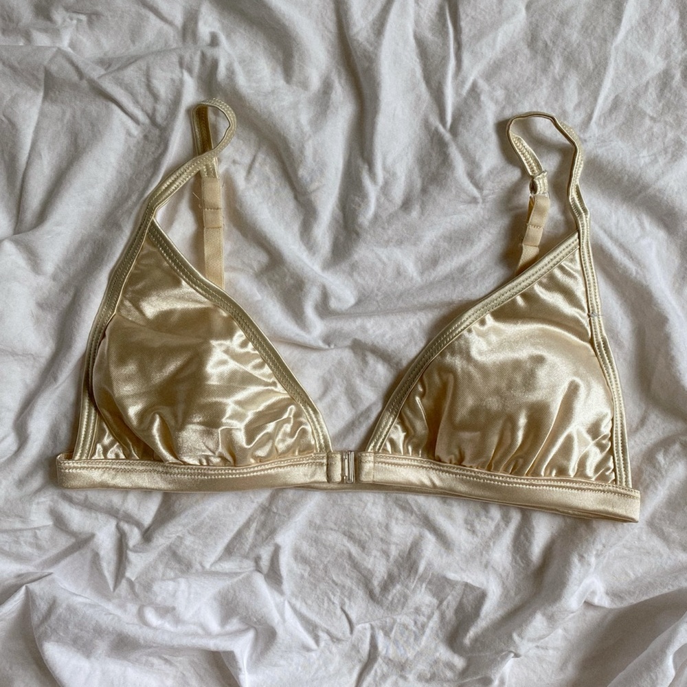 SOLD VTG 70s Bestform “Silky” Triangle Bra